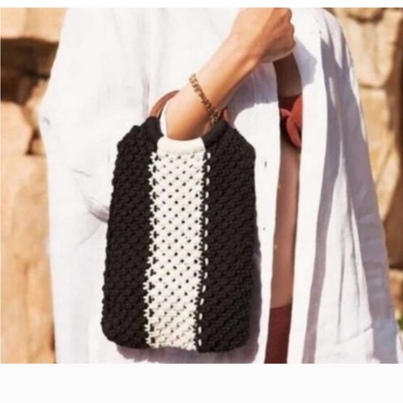 LAUDE THE LABEL The Gabby Macrame Bag - Picture 6 of 7